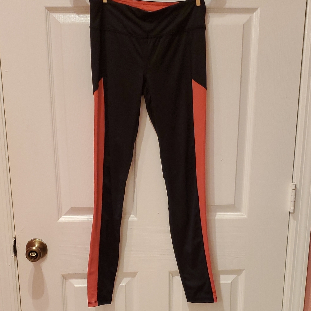 Forever 21 Black and Pink Activewear Leggings